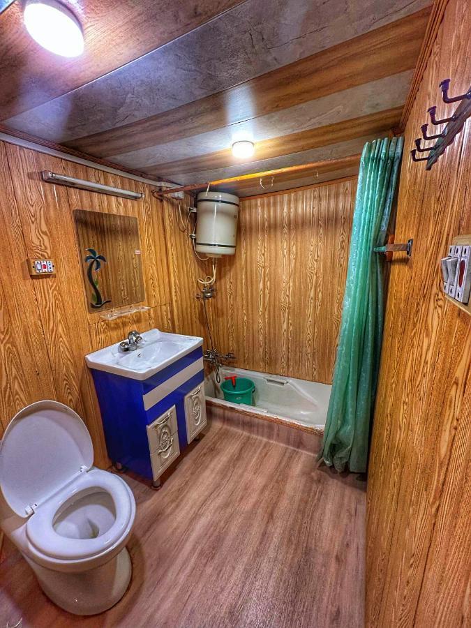 Exotic Young Shreen Houseboat Hotel Srīnagar Eksteriør billede