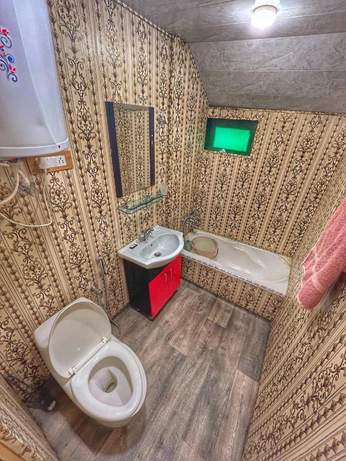 Exotic Young Shreen Houseboat Hotel Srīnagar Eksteriør billede